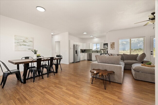 Photo - 30 Charters Cir Unit SI ID1523578P