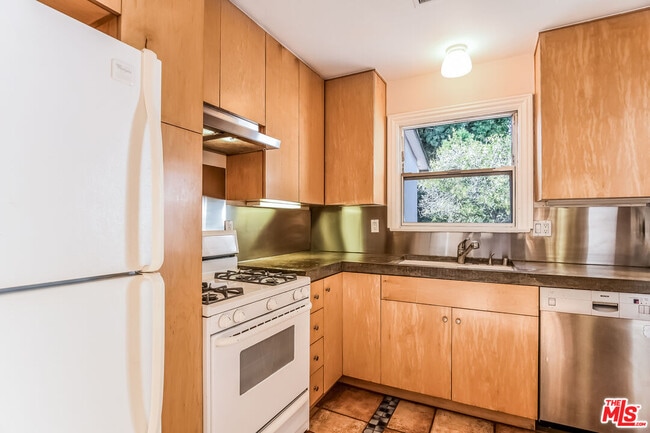 Photo - 801 Brooks Ave
