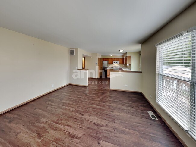 Photo - 434 Monarch Ln