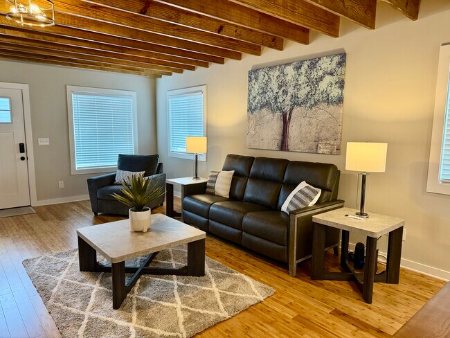 West AVL Cottage 105