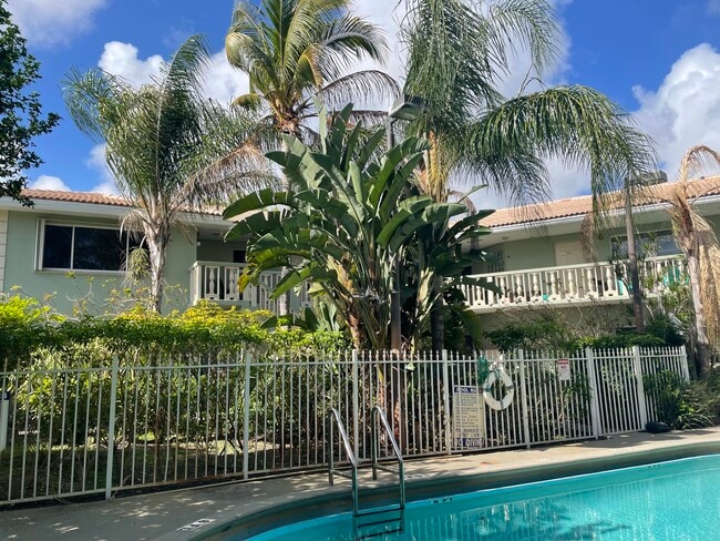 Photo - 1423 Holly Heights Dr Unit 12