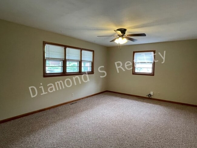 Photo - Adorable 2 Bedroom Available Now!