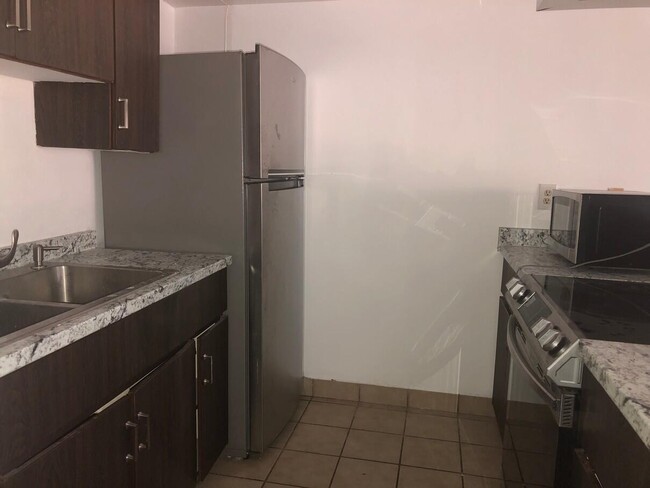 Building Photo - 77805 California Dr Unit A2 Rental