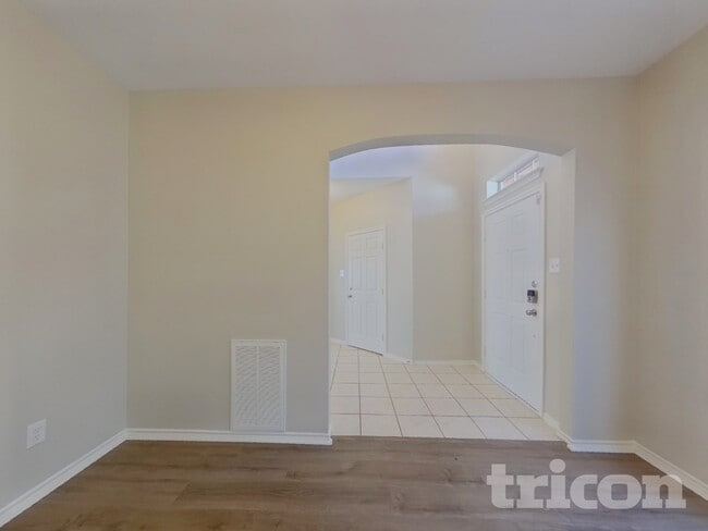 Photo - 9705 Gallatin Ln