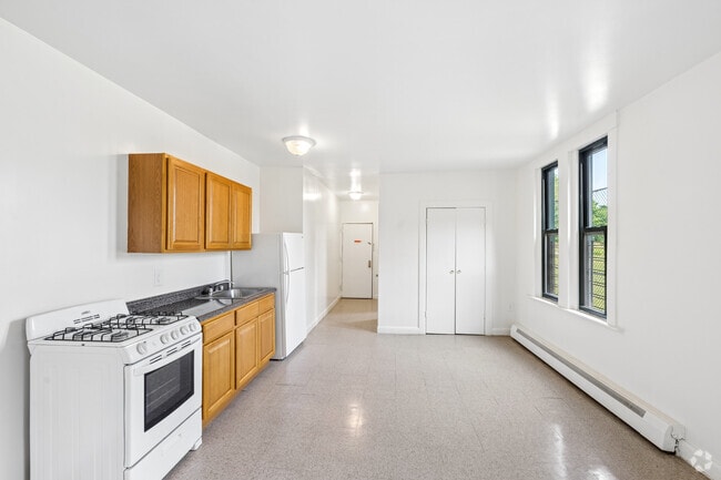 Studio - 376SF - Dining Room