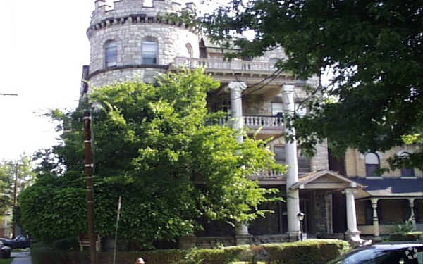 The Castle Executive Apartments - The Castle Executive Apartments