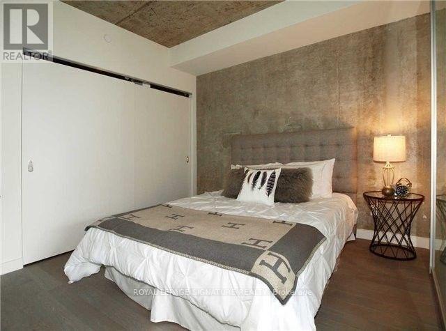 111 Bathurst St Unit 1612