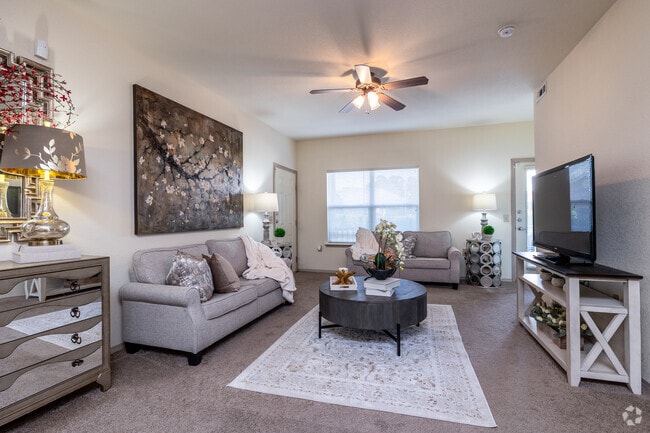 2BR, 2BA - 1,093SF - Living Room - The Lakes at Hurricane Creek