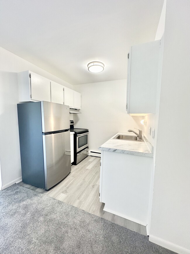 Photo - Nautical Mile Apartments