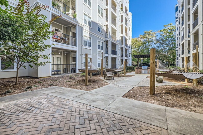 Crest at Midtown