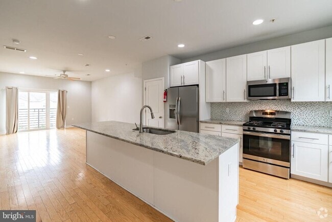 Building Photo - 4124 Tower St Rental