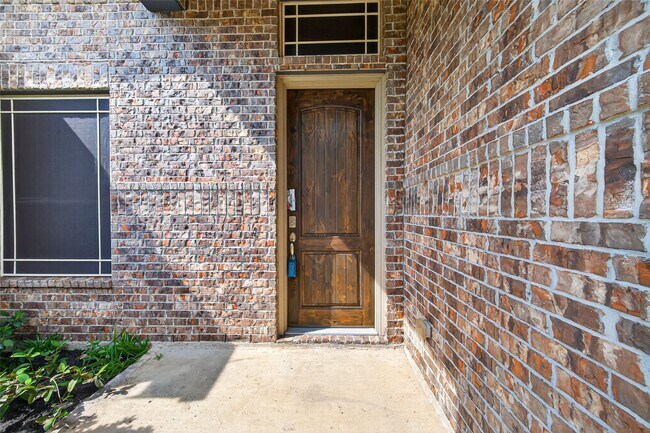 Photo - 15802 Pine Cone Ln