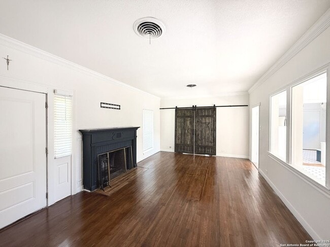 Photo - 1214 Sutton Dr