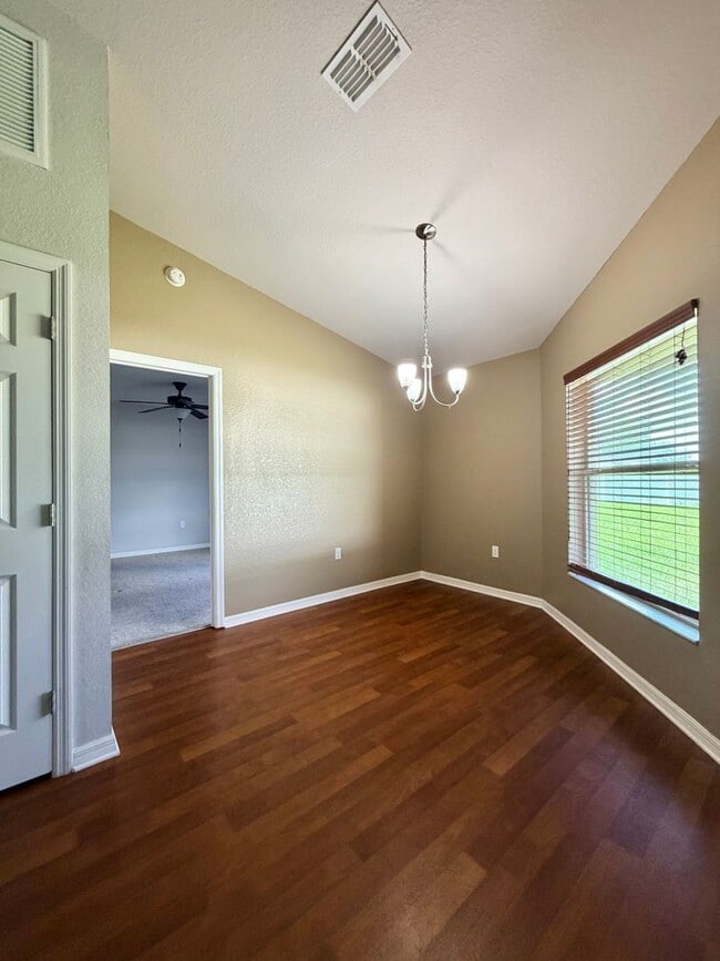 Photo - Beautiful 4/2 Home in Leesburg