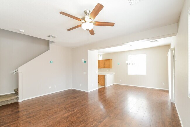 Photo - 865 E Stottler Dr