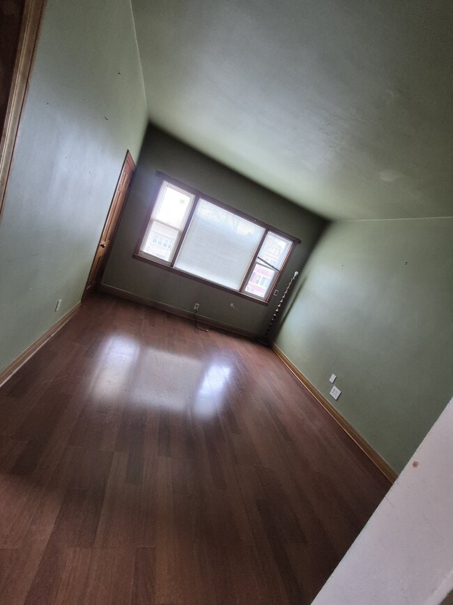 Photo - 4616 S Rockwell St