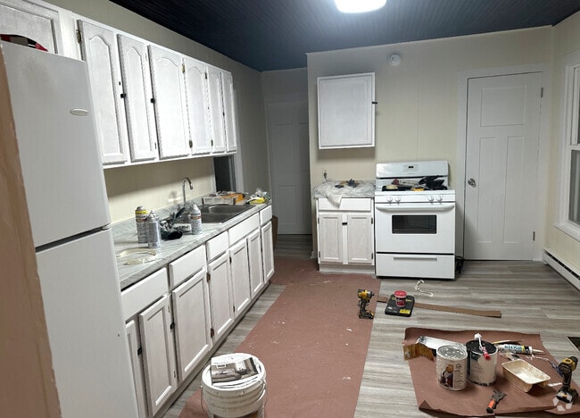 Building Photo - 474 Main St Unit R Rental