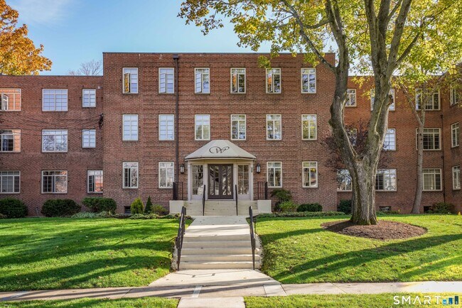 Building Photo - 20 Outlook Ave Unit 106