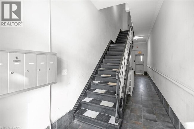 Photo - 63 John St S Unit 302