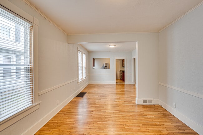 Photo - 714 Sexton St