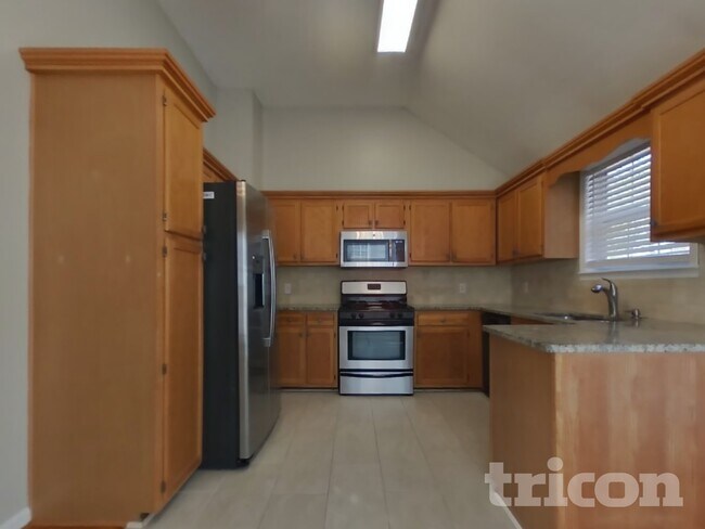 Photo - 125 Palm Lake Dr