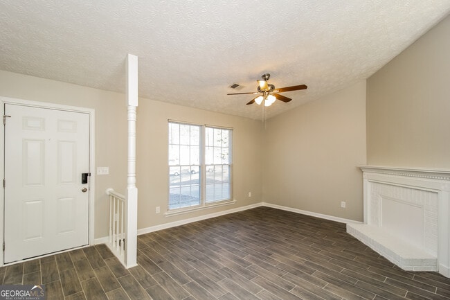 Photo - 10416 Larrack Ct