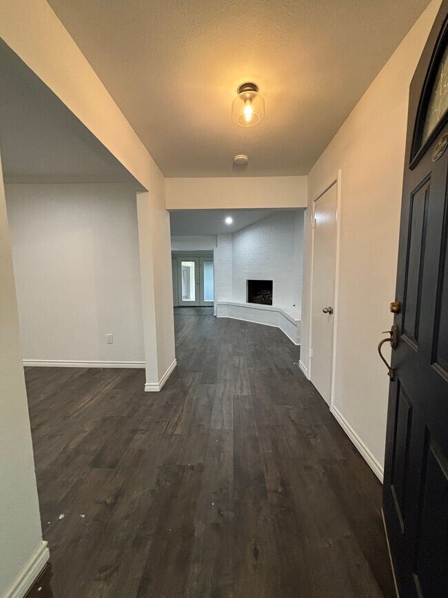 Photo - 6164 Waco Way