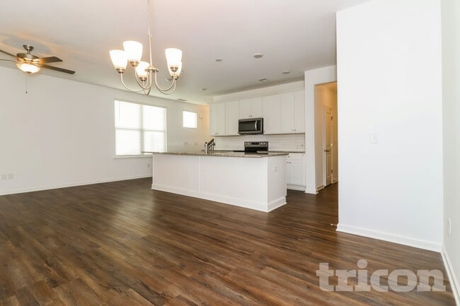 Photo - 2220 Rosemary Park Ln