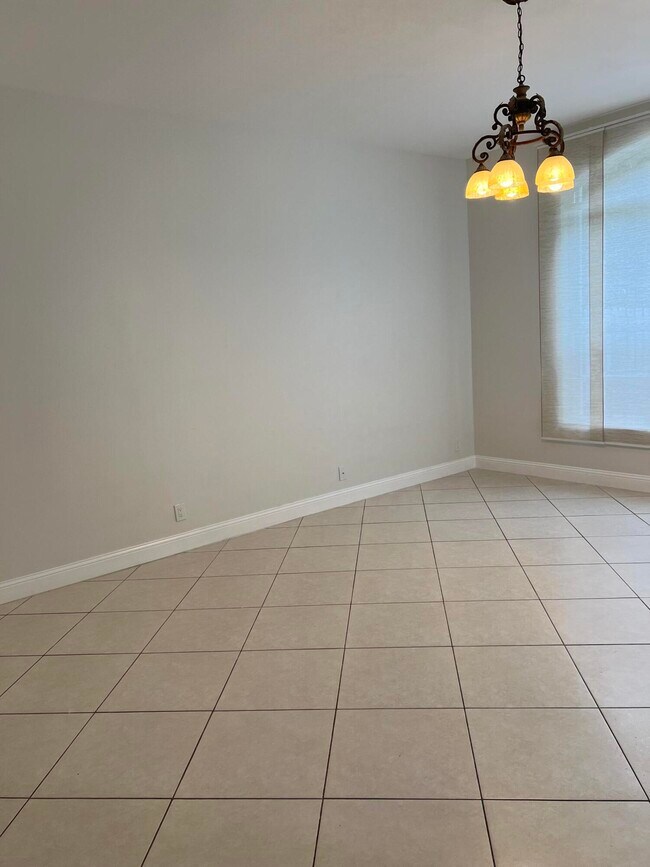 Photo - 5076 SW 38th Way