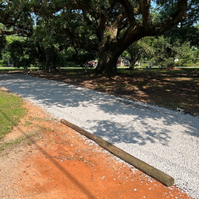Building Photo - 11780 Old Pascagoula Rd Rental