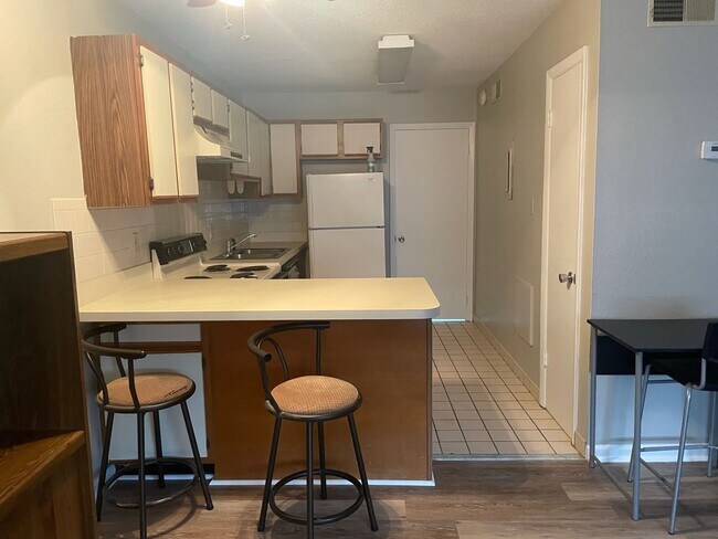 Photo - AVAILABLE   - Condo FSU Downtown - Close to Colleges Unit 334