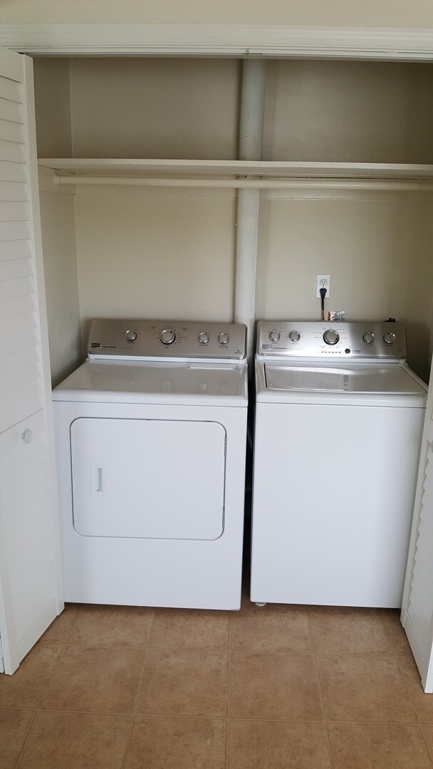 1375 Kingston Ave Unit 3