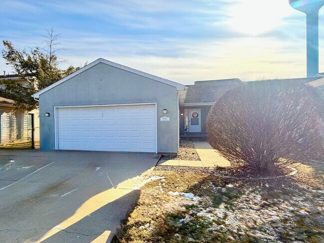 Building Photo - 2002 Middletown Dr Unit C