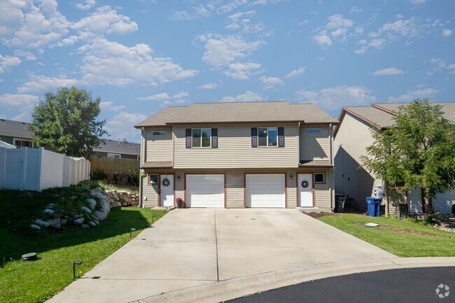 Building Photo - Fox Ln Duplex Rental