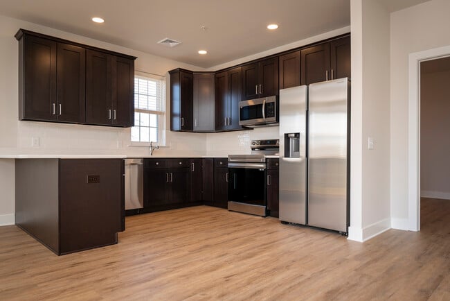 Building Photo - 1763 Madison Ave Rental