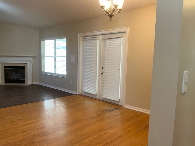 Photo - 209 Stellar Ct