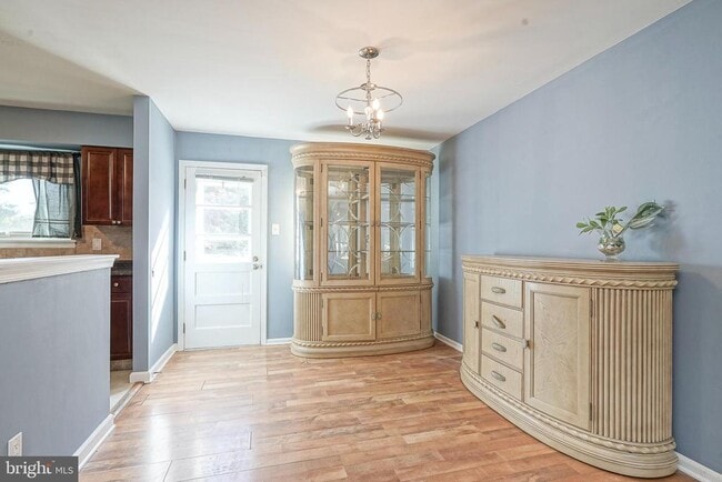 Photo - 1600 Holly Pkwy