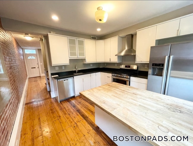 Photo - 51 Greenwich St