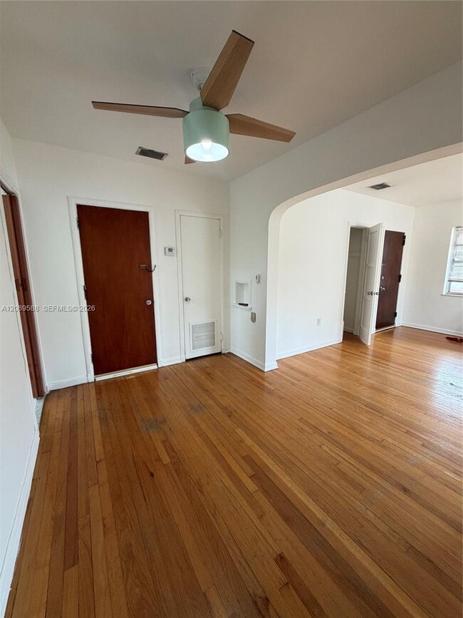 Photo - 33 Madeira Ave Unit 3