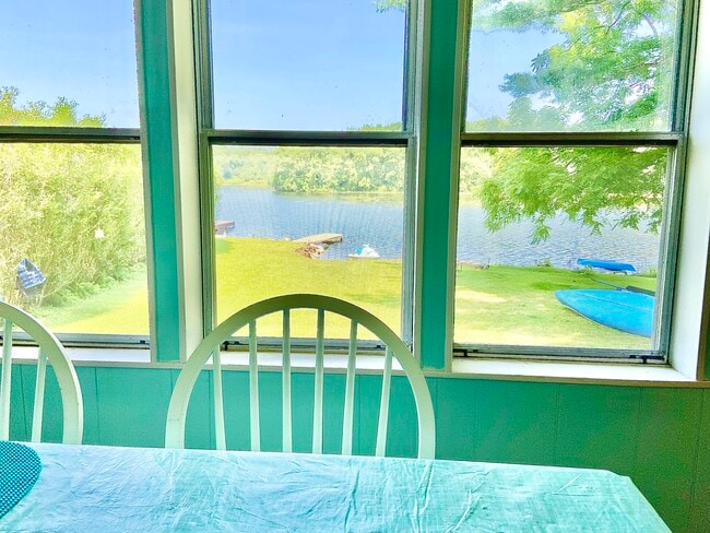 Photo - 83 Burncoat Ln