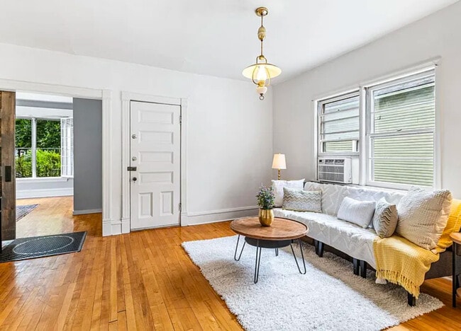 Photo - 2628 Quincy St NE