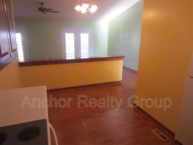 Photo - 12 Waterview Point