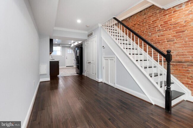 Photo - 3339 Paine St
