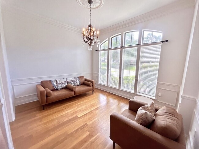 Photo - 302 Cherokee Rose Ln