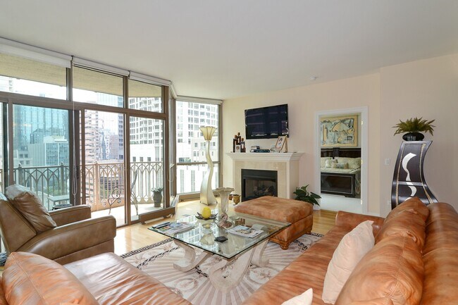 Photo - 52 W Elm St Unit 3501