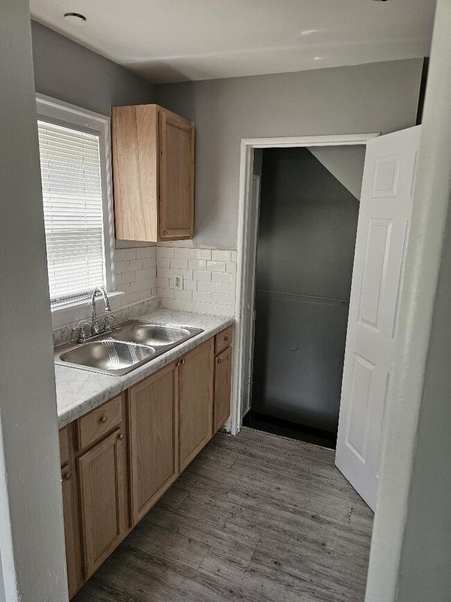 Photo - 7283 Minock St