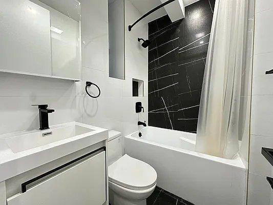Photo - 3 bedroom in New York NY 10033 Unit B
