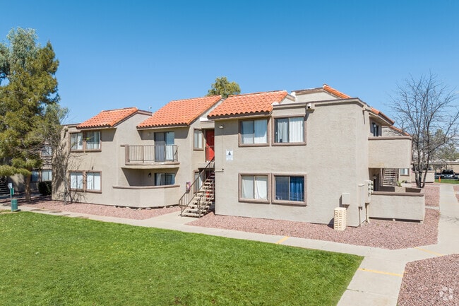 Center Park Apartments