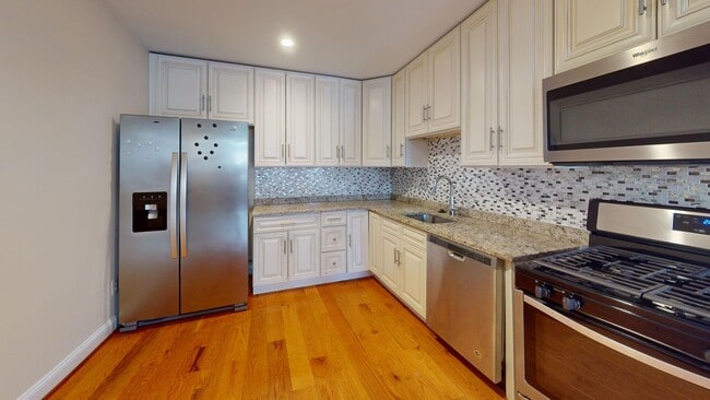 Building Photo - 652 Newton Pl NW