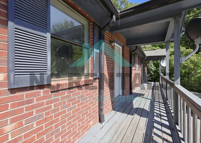 2401 Markwood Ln SE Unit E